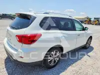 2019 Nissan PATHFINDER photo
