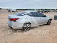 2019 Nissan ALTIMA photo