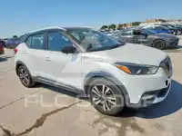 2019 Nissan KICKS photo