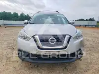 2019 Nissan KICKS photo