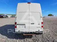2019 Nissan NV 2500 photo