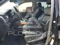 2019 Chevrolet Suburan photo