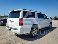 2019 Chevrolet Suburan photo