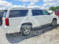 2019 Chevrolet Suburan photo