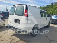 2019 Chevrolet Express фото