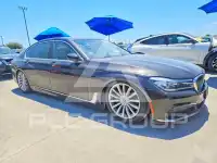 2019 BMW 740 фото