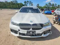 2019 BMW 740 photo