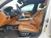 2019 BMW 750 photo