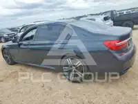 2019 BMW 750 фото