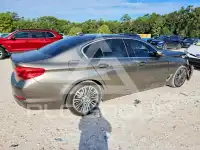 2019 BMW 530 photo