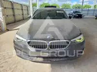 2019 BMW 530 photo