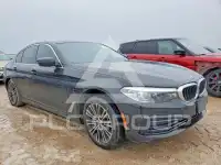 2019 BMW 530 photo