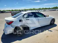 2019 BMW 330 photo