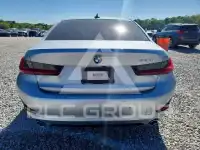 2019 BMW 330 photo