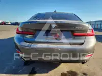 2019 BMW 330 photo