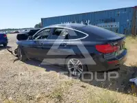 2019 BMW 330 photo