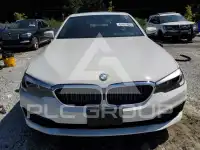 2019 BMW 530 photo