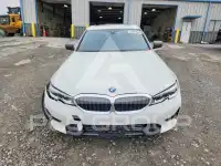 2019 BMW 330 фото