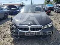 2019 BMW 330 photo