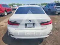 2019 BMW 330 photo