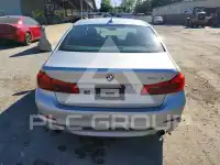 2019 BMW 530 photo