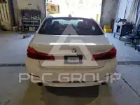 2019 BMW 530 photo