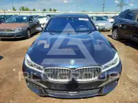 2019 BMW M7 фото