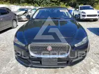 2019 Jaguar XE фото