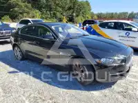 2019 Jaguar XE фото