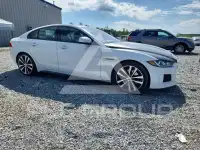 2019 Jaguar XE photo