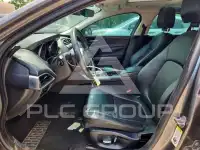 2019 Jaguar XE фото
