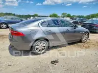 2019 Jaguar XE фото
