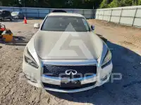2019 Infinity Q70 photo
