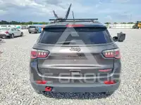 2019 Jeep COMPASS photo