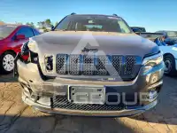 2019 Jeep CHEROKEE photo
