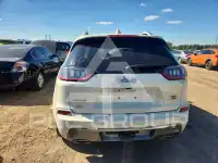 2019 Jeep CHEROKEE photo