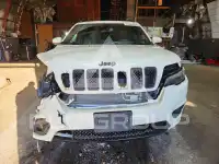 2019 Jeep CHEROKEE photo
