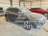 2019 Jeep CHEROKEE photo