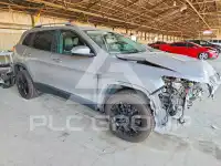 2019 Jeep CHEROKEE photo