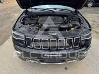 2019 Jeep CHEROKEE photo