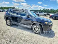 2019 Jeep CHEROKEE photo