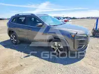 2019 Jeep CHEROKEE photo