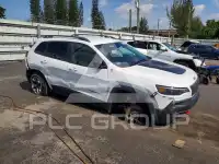 2019 Jeep CHEROKEE photo