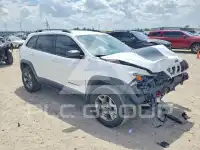 2019 Jeep CHEROKEE фото