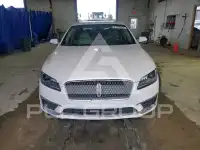 2019 Lincoln MKZ photo