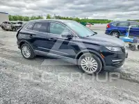 2019 Lincoln MKZ photo