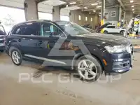 2019 Audi Q7 photo