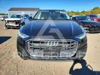 2019 Audi Q8 фото