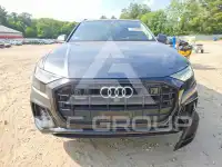 2019 Audi Q8 фото