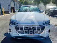 2019 Audi E-TRON фото